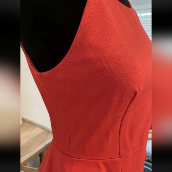 NWT Banana Republic Bi-Stretch Side Peplum Dress Size 6 - Picture 3 of 4